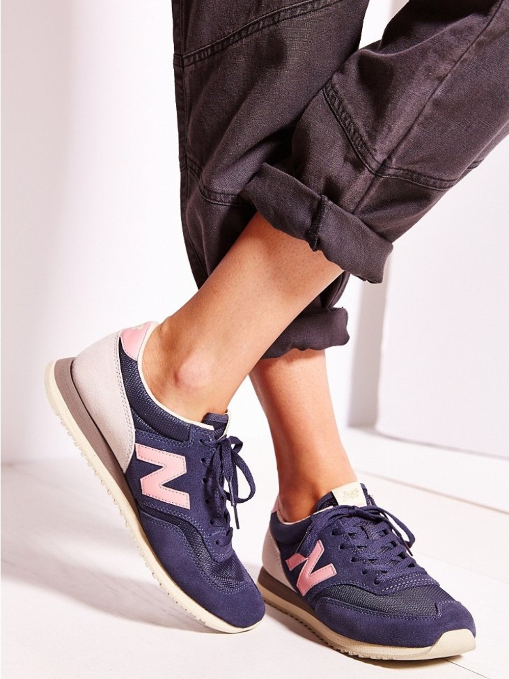 New Balance 620 Sneakers in Pink and Navy